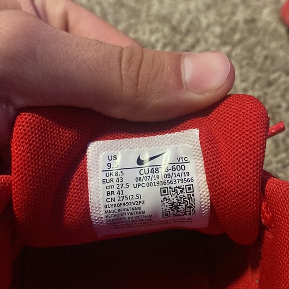 slightly worn red nike air maxes. size 9.5 - Picture 3 of 3